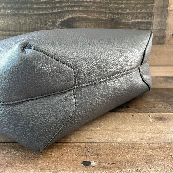 Vegan Pebbled Leather Reversible Tote Bag Cream and Grey - Picture 12 of 14